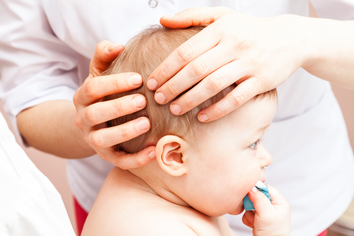 Osteopathie bei einem Säugling 